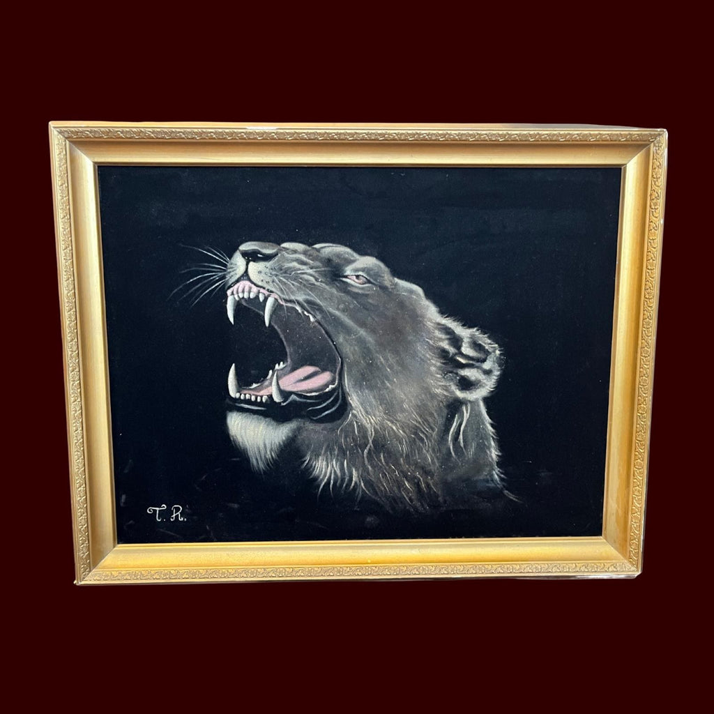 Vintage Black Velvet Lioness Painting: Roaring Big Cat, Retro 1970s Lounge Art