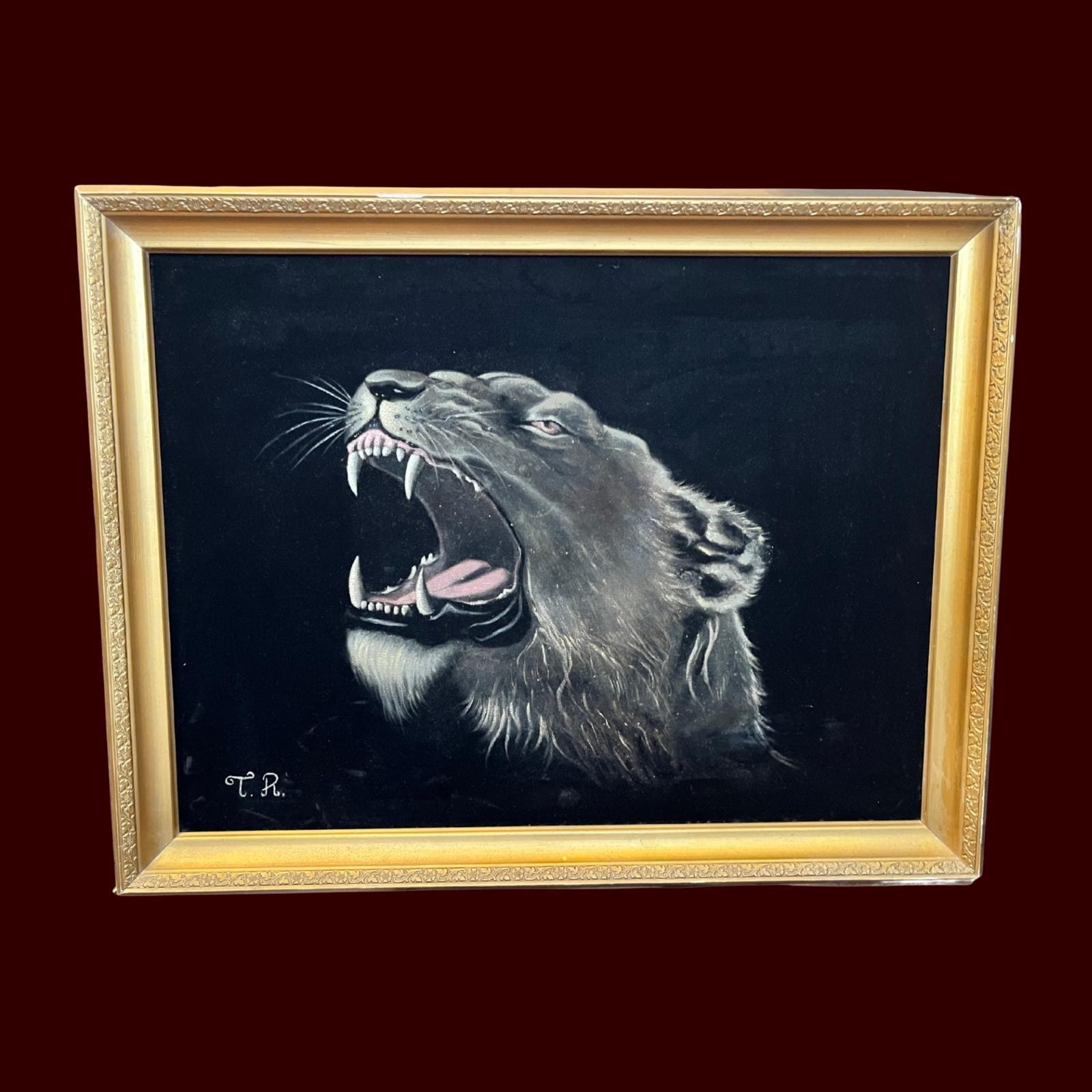 Vintage Black Velvet Lioness Painting: Roaring Big Cat, Retro 1970s Lounge Art