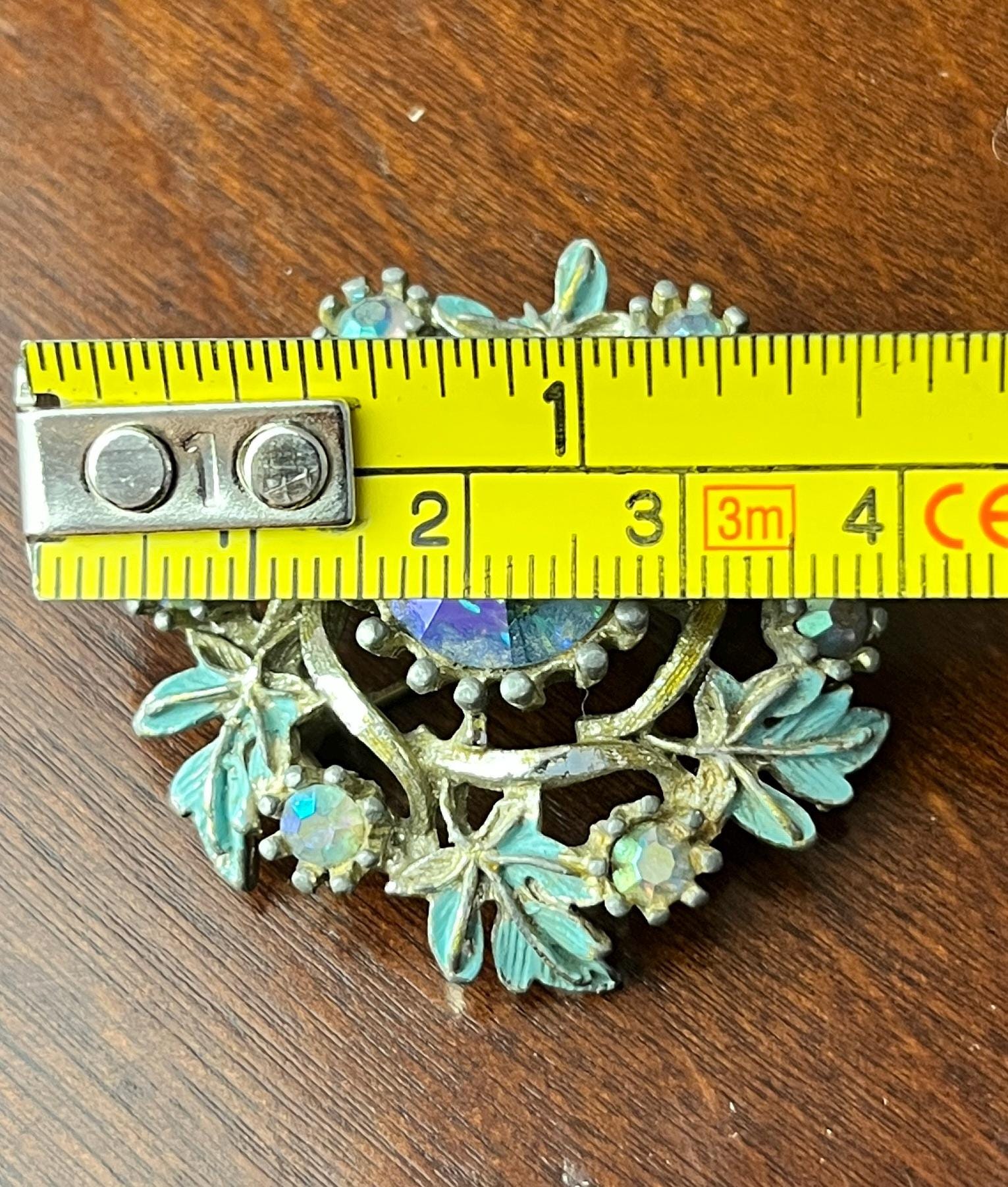 Vintage Aurora Borealis Rhinestone Floral Wreath Brooch Pin Blue Enamel Gold Tone