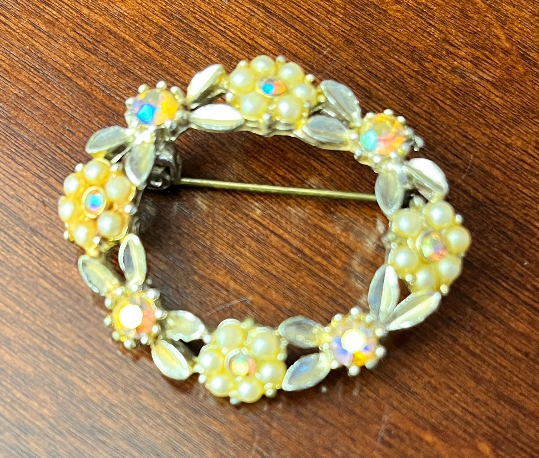 Vintage Aurora Borealis Rhinestone Floral Wreath & Faux Pearl Brooch Pin Blue Enamel Gold Tone