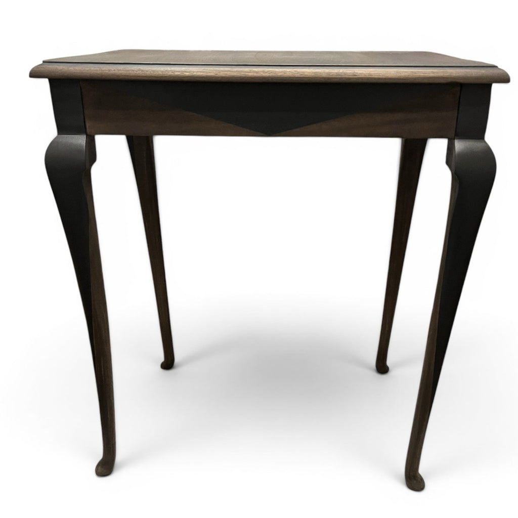 Vintage Side Table / Lamp Table Queen Anne Style – Refinished Dark Wood Occasion