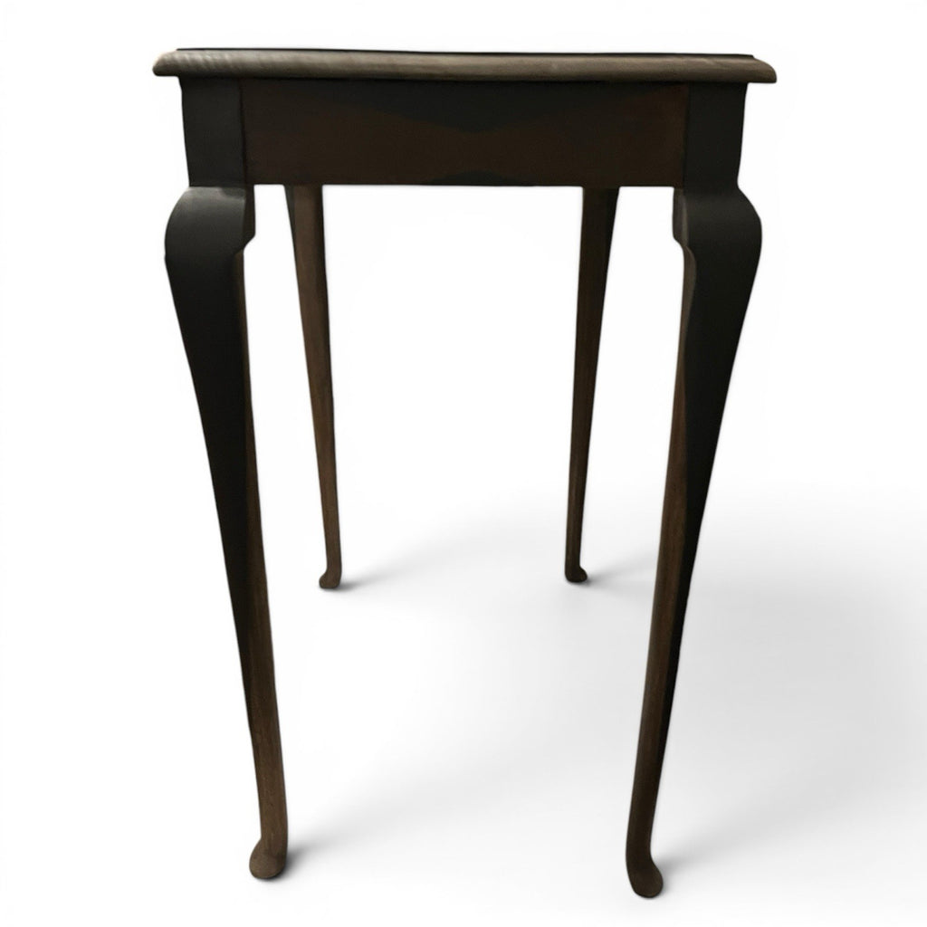 Vintage Side Table / Lamp Table Queen Anne Style – Refinished Dark Wood Occasion