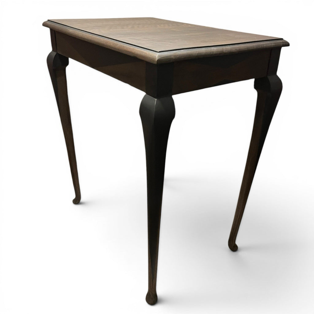 Vintage Side Table / Lamp Table Queen Anne Style – Refinished Dark Wood Occasion